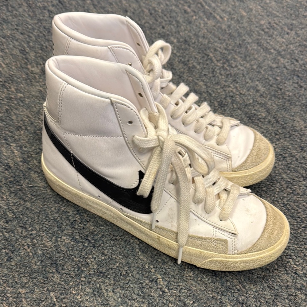 Nike White and Black High-Tops - Women Size 7